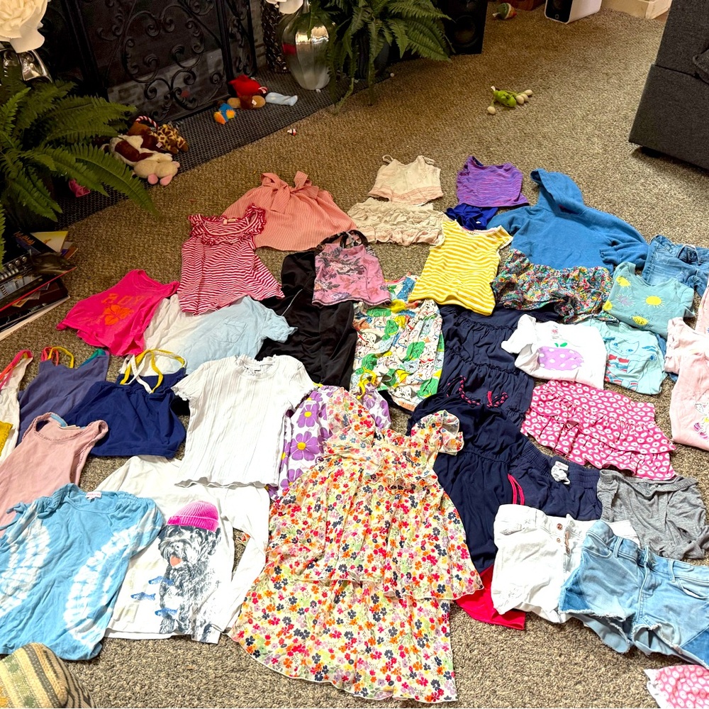 Lot of all brand names size 7-8 girls. Biden, Tea, Vintage Havana